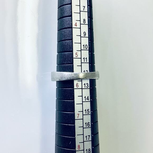 Ladies 925 Sterling Silver Cubic Zirconia Engagement Solitaire Ring - Picture 7 of 8